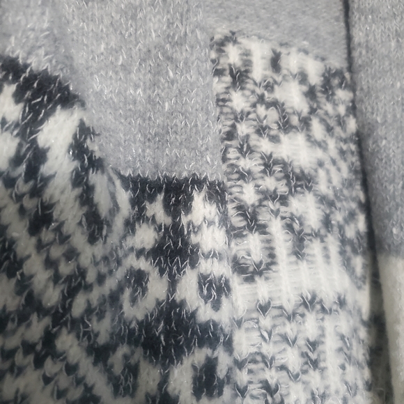 Small Black, Grey, and Cream Winter Cardigan - Picture 3 of 4
